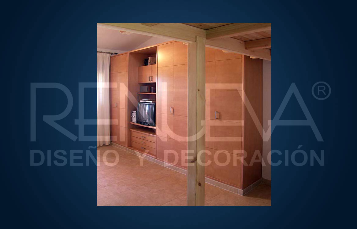 Armario abatible haya vaporizada con mueble TV