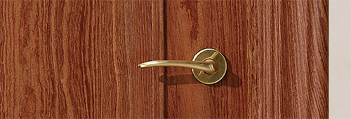 Puertas clásicas de madera en oferta