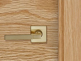Puertas lisas y rayadas de madera barnizada ofertas