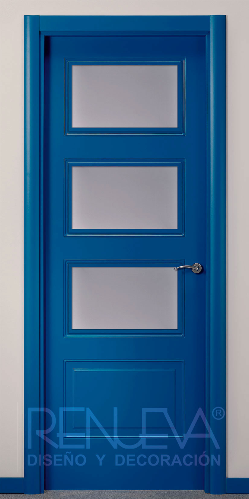 puerta lacada en color azul